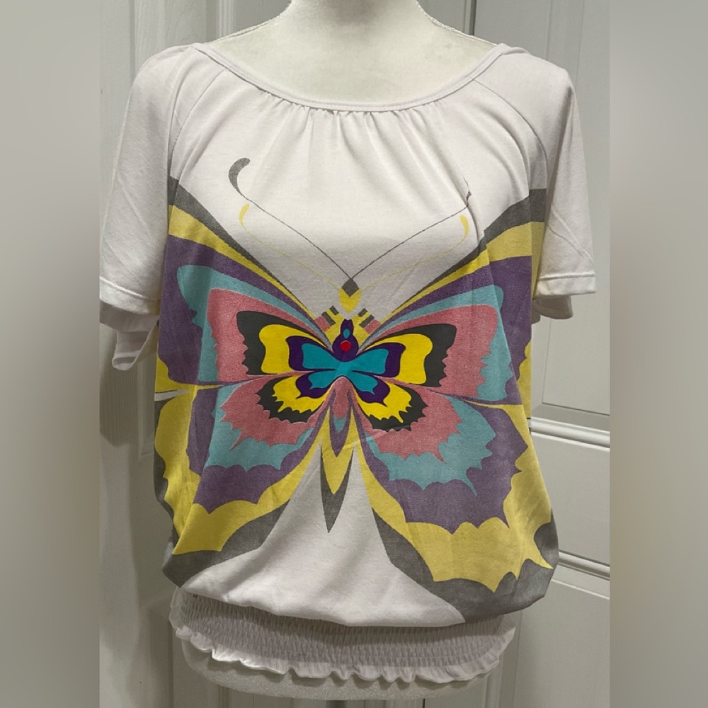 🌺🌺NWOT Corazón Women’s White Short Sleeves Smocked Hem Top, Size M/L